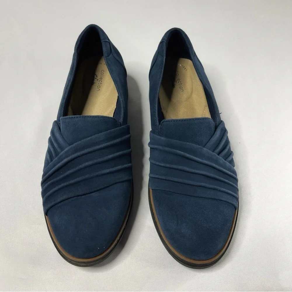Clarks Women's Navy Blue Flats - Picture 2 of 8